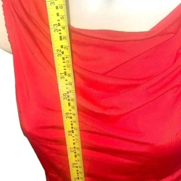 Form fitting vibrant colors mini dress. - Picture 6 of 8